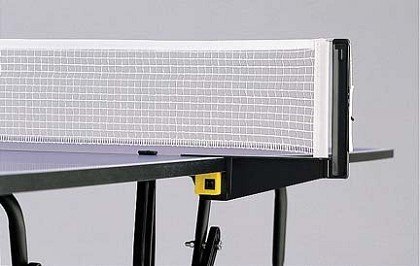 סט רשת ומעמדים לשולחן טניס מבית KETTLER